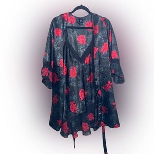 Secret Treasures Nightgown and Robe Set Black Red Roses Size S/M